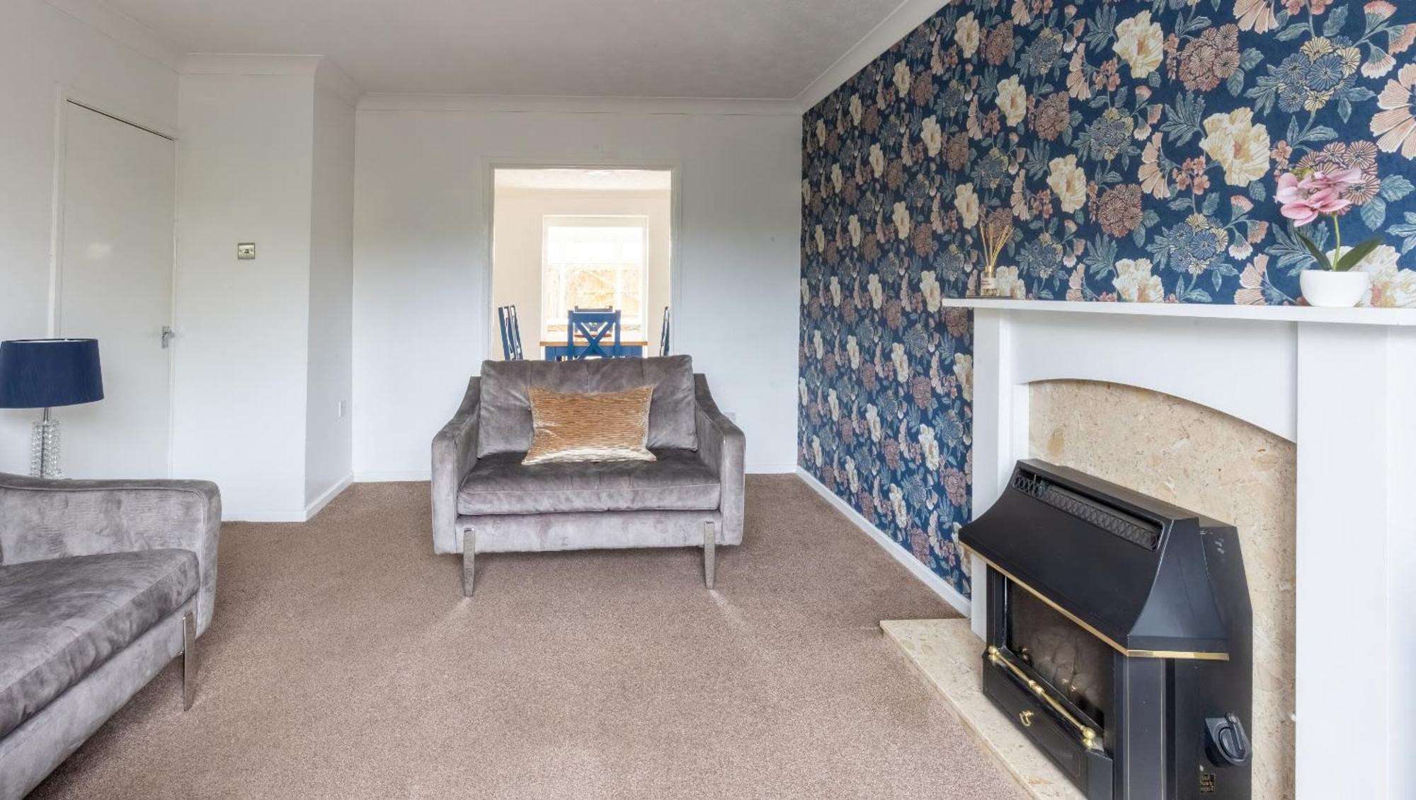 The Conifers Large Detached Home With Off Street Parking Witney Zewnętrze zdjęcie